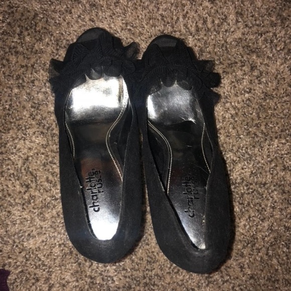 Black high heels - Picture 4 of 5